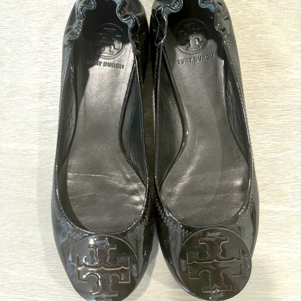 Tory Burch Black Patent Leather Reva Flats Size 8.5